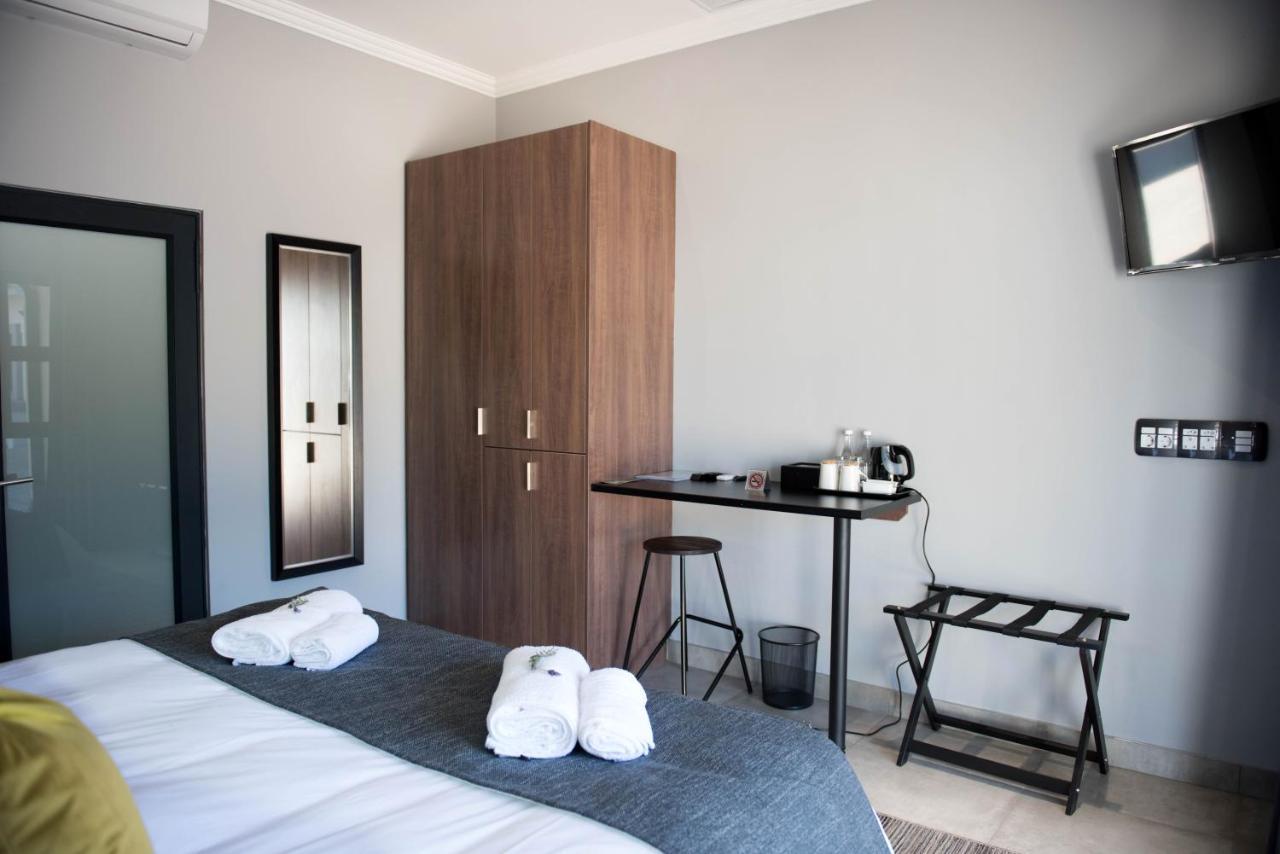 @Greys Guesthouse Bloemfontein Esterno foto