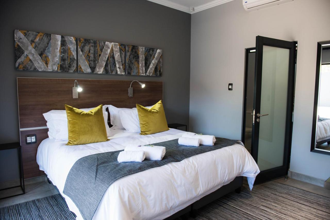 @Greys Guesthouse Bloemfontein Esterno foto