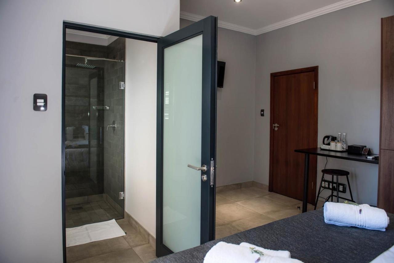 @Greys Guesthouse Bloemfontein Esterno foto